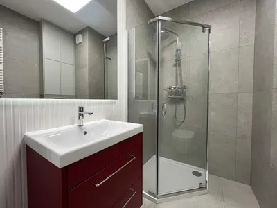 Do wynajęcia nowa, w pełni umeblowana kawalerka z balkonem - miniatura 4