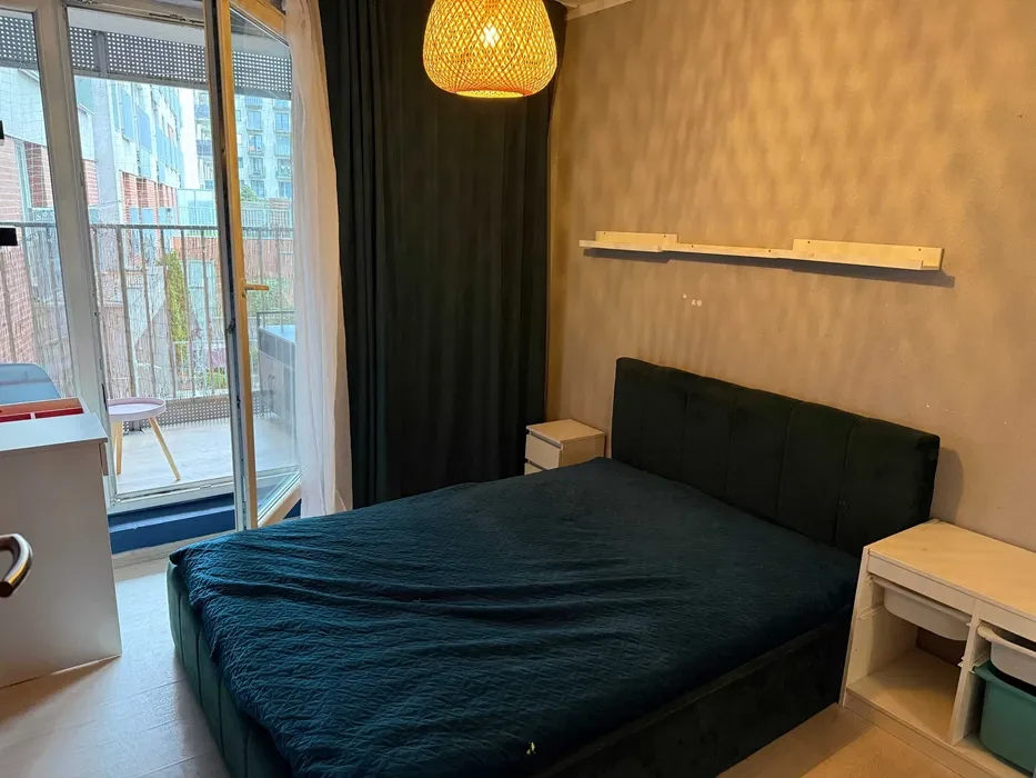 Pokój dwuosobowy ul. Piękna balkon - 1/5