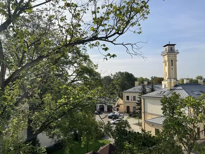 Dwupokojowe mieszkanie w zabytkowej kamienicy na Starej Pradze - miniatura 3
