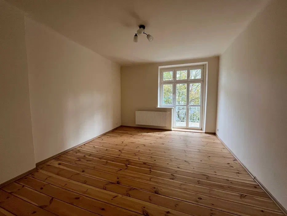 Poznań Łazarz ładne po remoncie z balkonem, pierwsze piętro wolne od zaraz - 1/8