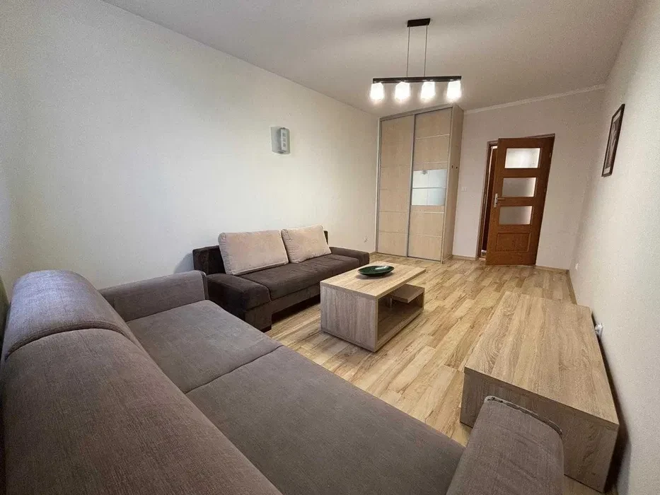 Mokotów dwa niezależne pokoje z oddzielną widną kuchnią na parterze ( Sielce ) ul. Sielecka - 1/6