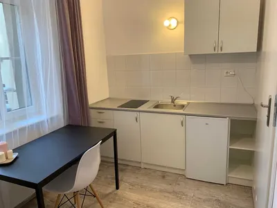 Wynajmę kawalerkę w centrum Poznaniu ul. Ratajczaka - miniatura 2