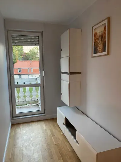 BEZ POŚREDNIKA MIESZKANIE NA WYNAJEM, Św. Rocha, Rataje 65m2, 3 niezależne pokoje! PO REMONCIE, z miejscem postojowym - miniatura 4