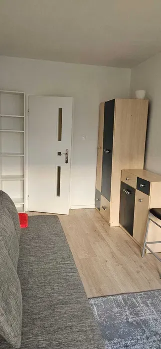 Pokój jednoosobowy Os. Chrobrego - dla studentek - miniatura 2