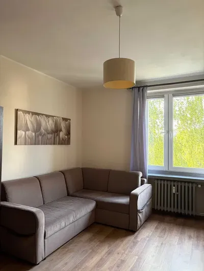 Pokój dla studentki w M2 - miniatura 2