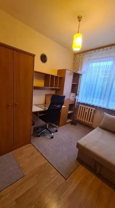 Pokój dla niepalącej studentki bez dodatkowych opłat 1300 zł