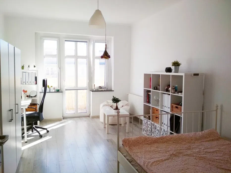 Duży, nowoczesny pokój 1-osobowy z balkonem w super lokalizacji - 1/8