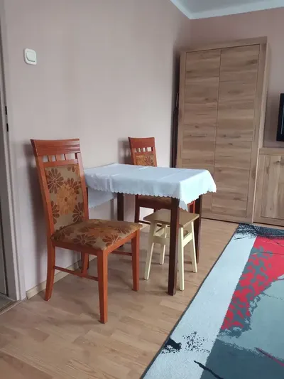 Do wynajęcia bez pośredników garsoniera w Krakowie ul. Ułanów, Ugorek - miniatura 2