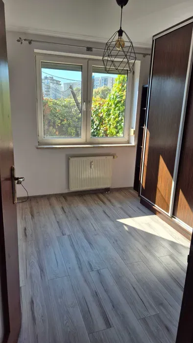 Wynajem 3 pokojowego mieszkania z ogródkiem. Bemowo ul. Osmańczyka. - miniatura 3