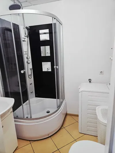 Mieszkanie do wynajęcia – 48 m², 3 pokoje, centrum Sosnowca, ul. Sienkiewicza - miniatura 4