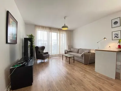 2 pokoje z dużym przestronnym balkonem po remoncie/dzieci
