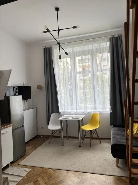 Kawalerka 21m2 z antresolą ul. J.Friedleina / centrum / Kleparz - 1/7