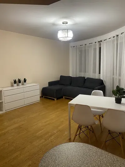 Wynajmę 3 pokoje plus salon. Kabaty