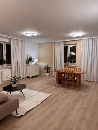 Bezpośrednio Kawalerka po remoncie Winogrady/Sielawy, miejsce postojowe