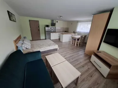 Kawalerka do wynajęcia 48 m² – wyjątkowo duża, 15 minut od Rynku, ul. Milicka (boczna ul. Żmigrodzkiej)