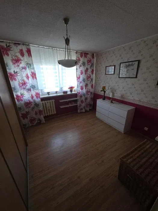 Wynajmę 2 oddzielne pokoje 42,5m komórka zamykany korytarz Metro Marymont Włościańska 10a Bezpośrednio - 1/61