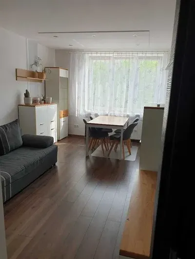 Wynajmę mieszkanie - Wola/Okopowa, 2 oddzielne pokoje, 42m - miniatura 3