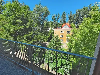 Bezpośrednio: Zamieszkaj w sercu Warszawy – wyjątkowe 3 pokoje po remoncie | 60 m² | balkon | zieleń za oknem - miniatura 4