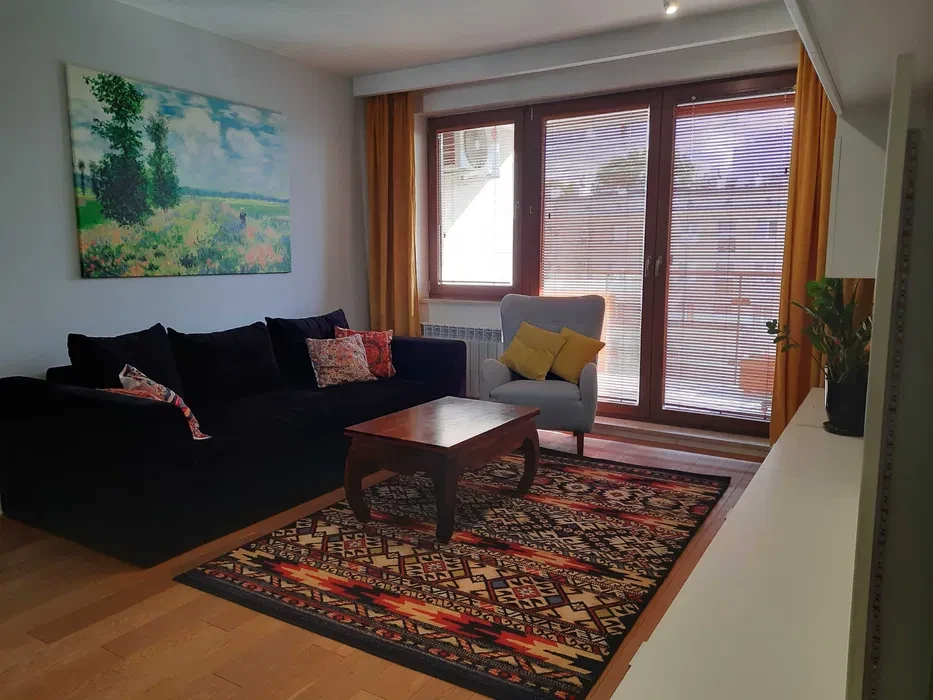 Wynajmę mieszkanie 3 pokoje, 64m2, urządzone, garaż | od 01.10 - 1/8