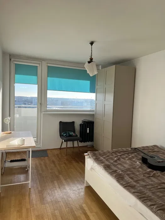 Do wynajęcia duży pokój z balkonem – Sky Tower, 13. piętro, piękny widok - 1/6