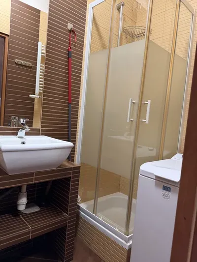 Wynajmę kawalerke dlugoterninowo w centrum Gdyni - miniatura 4