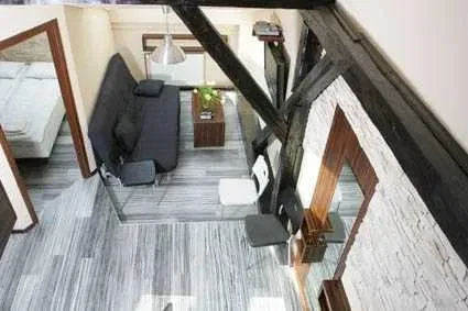 Do wynajęcia od zaraz 1 sypialnia + salon z aneksem + antresola; Garncarska 8; Zapraszam - 1/8