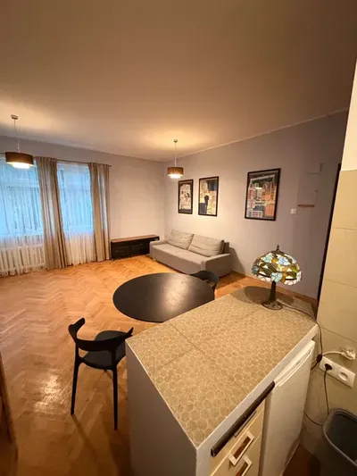Mam do wynajęcia kawalerkę w centrum Gdyni - miniatura 2