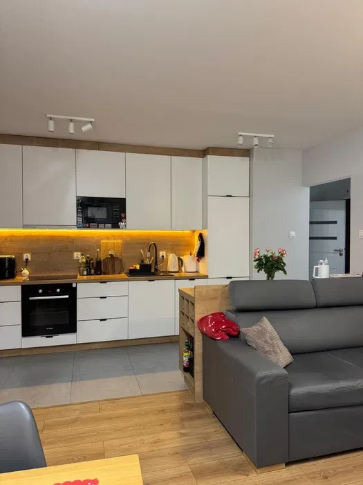 2-pokojowe 47 m² | Płaszów | Balkon + garaż | Pełne wyposażenie - 1/8