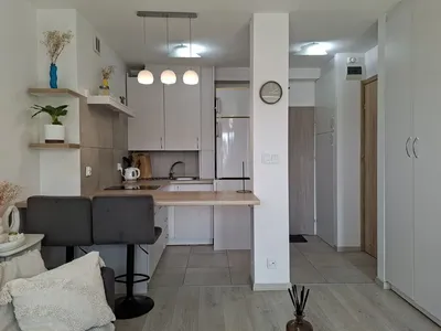 Jasna kawalerka 30 m² na LSM – blisko uczelni i centrum - miniatura 2
