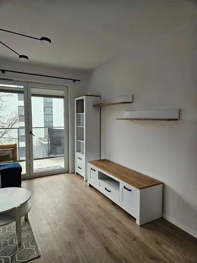Nowoczesne, ładne 3 pokojowe mieszkanie - miniatura 4