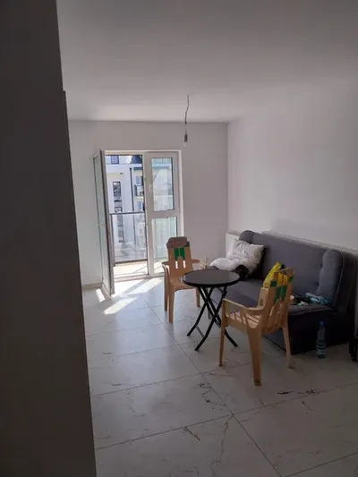 Wynajmę mieszkanie Nowe do własnej aranżacji salon z kuchnią-pokój-łazienka 40-m2. - miniatura 2