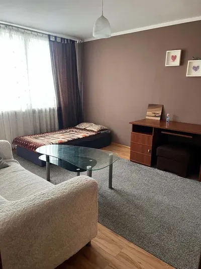 Wynajmę duży pokój z balkonem od października do czerwca, bez dodatkowych opłat! Częstochowa ul. Lelewela - miniatura 5