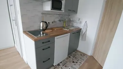Przytulny samodzielny pokój z łazienką - miniatura 4