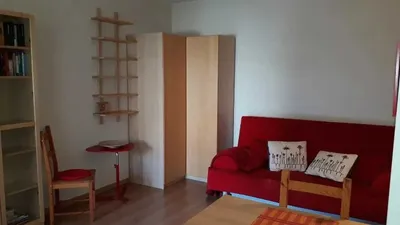 Przytulna kawalerka z balkonem przy stacji metra Kondratowicza (M2) - miniatura 2