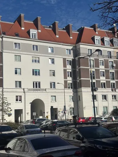 Przepiękna kawalerka przy Placu Zbawiciela