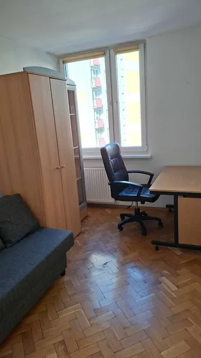 Wynajmę bezpośrednio trzypokojowe Saska Kępa 2800PLN + 900PLN czynsz - miniatura 4