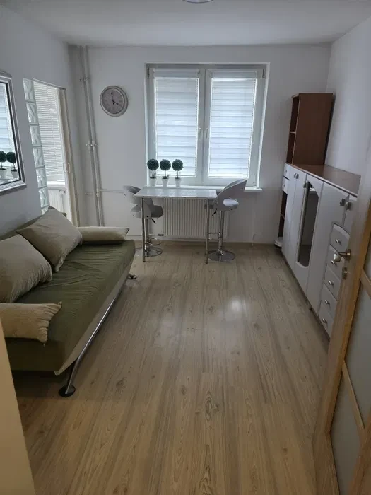 Kawalerka- 2 pokoje, ok. 30 m², Praga-Północ, 11 Listopada, parking - 1/5