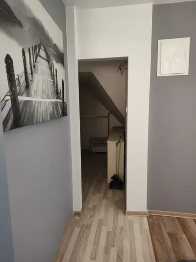 Kawalerka Centrum 33m2 Pełne umeblowanie po remoncie - miniatura 2