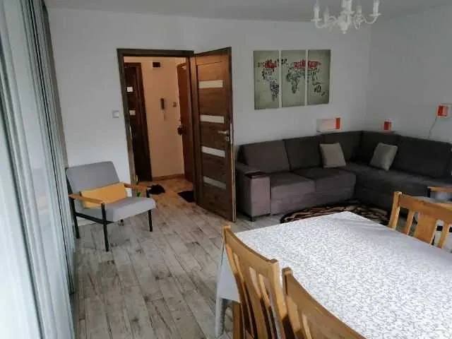 Wynajmę mieszkanie 2 pokojowe - 1/8
