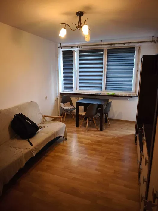 Mieszkanie 2-pokojowe z balkonem na Pradze - 1/8