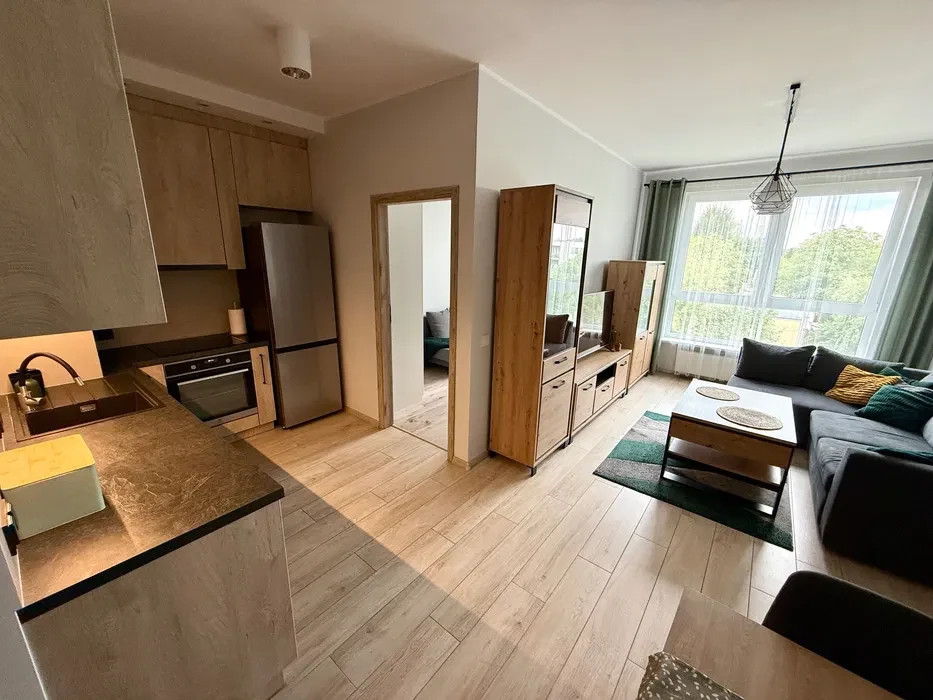 Mieszkanie dwupokojowe / Wysoki standard / SIEKIERKI / 42m2 / Miejsce garażowe / Prywatne osiedle z ochroną / Winda / - 1/8