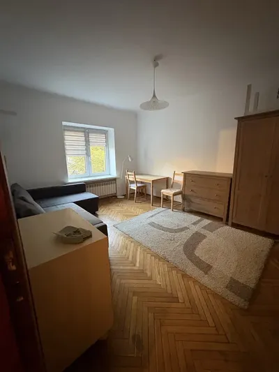 Kawalerka w okolicach pl. Hallera