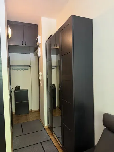 Małe mieszkanie w centrum Krakowa do wynajecia. - miniatura 5