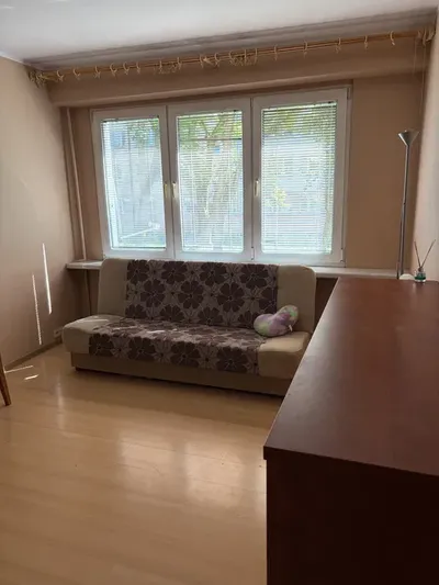 Wynajmę pokój studentce - os. Piasta (media wliczone) - miniatura 3