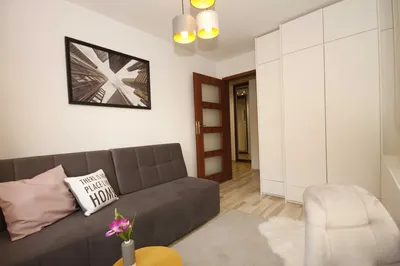 Przestronny nowoczesny pokój - Mokotów Sobieskiego/Dolna - miniatura 2