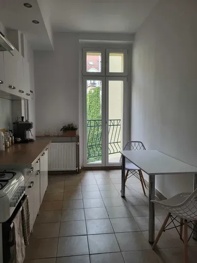 Duży pokój jednoosobowy w Centrum - miniatura 5