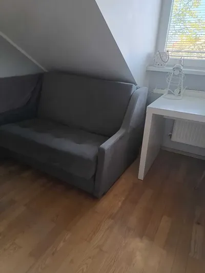 Kawalerka blisko centrum czynsz tylko 150 zł - miniatura 2