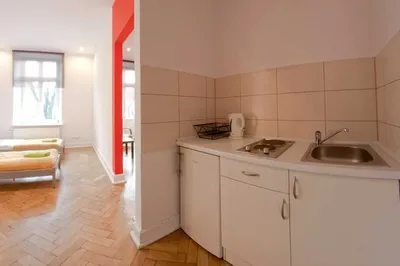 Kawalerka w ścisłym centrum Krakowa - światłowód, tv, ciepło, balkon, bezpośrednio - miniatura 5