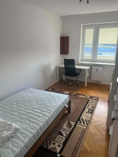 Pokój 12m2, topowa lokalizacja, rondo Daszyńskiego - miniatura 4