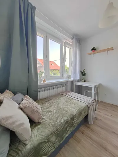 Wieczysta / Pilotów | jasna kawalerka | blisko UEK i AWF | ul. Wiejska | BEZ PROWIZJI | 11 - miniatura 3